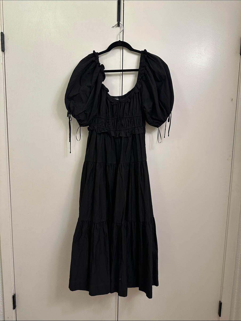 En Saison Black Puff-Sleeve Tiered Maxi Dress